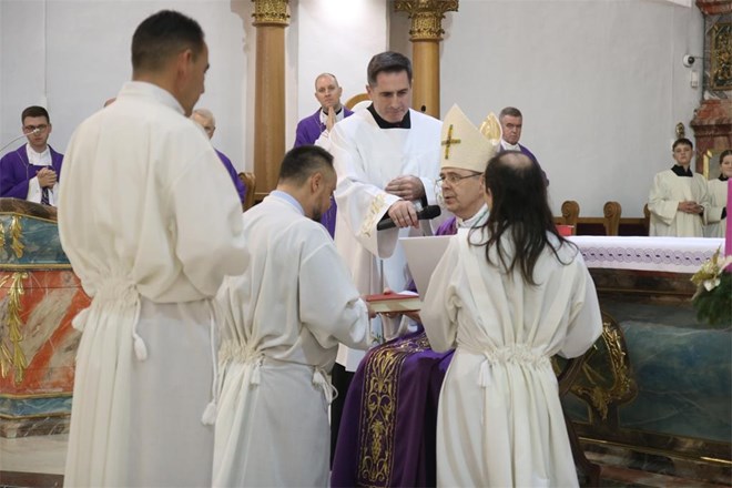 Slavlje postavljanja u službu čitača Marija Stančića i Ivice Suvalja